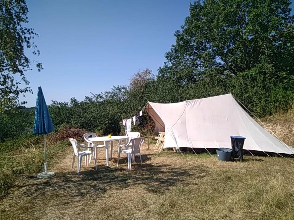 Camping La Foret Du Morvan Larochemillay Екстер'єр фото