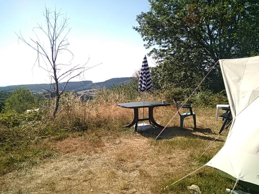 Camping La Foret Du Morvan Larochemillay Екстер'єр фото